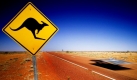 In Australien findet wieder die Global Green Challenge statt. Das Rennen erstreckt sich über eine Länge von 3000 Kilometern, quer durch die legendäre Landschaft Australiens. Daran teilnehmen dürfen allerdings nur Fahrzeuge, die durch umweltfreundliche Energiesysteme, meist Solarenergie, betrieben werden. Foto: dpa