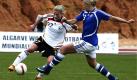 German soccer player Bianca Schmidt (L) fights for the ball with Finnish player Jessica Julin during the match of the Algarve Women Soccer 2009, Germany vs Finland, for Group A, held at Estadio Minicipal de Albufeira, in Algarve, 04 March 2009. EPA/LUIS FORRA +++(c) dpa - Bildfunk+++  Foto: dpa