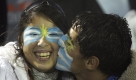 Uruguay ist das letzte Fußballteam, das ein Ticket für die Fußballweltmeisterschaft im kommenden Jahr gelöst hat. Und die Fans freuen sich. Foto: ap