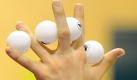 Der Tischtennis-Weltverband ITTF hat seine April-Rangliste nach einer peinlichen Panne korrigiert.

Weil der Damen-Wettbewerb des Europe Top 12 schlichtweg vergessen wurde und bei den Qualifikationsturnieren für die ersten Olympischen Jugendspiele irrtümlicherweise Bonuspunkte verteilt wurden, musste jetzt ein neues Monats-Ranking veröffentlicht werden.
 Foto: dpa