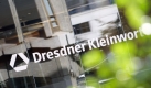 Im Jahr 1990 erfolgte der Einstieg der Dresdner Bank ins Investmentbanking, was aus heutiger Sicht als ein großer Fehler gesehen wird, welcher die Bank in eine schwere Krise gestürzt und letztendlich ihre Eigenständigkeit gekostet hat. Foto: dpa