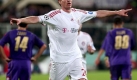 Volltreffer:Tim Borowski vom FC Bayern Mnchen jubelt ber seinen Treffer zum 1:1-Ausgleich. Foto: dpa