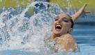 Andrea Fuentes from Spain performs during a Synchronized Swimming Solo Technical Routine preliminary at the European Swimming Championships in Budapest, Hungary, Wednesday, Aug. 4, 2010. (AP Photo/Michael Sohn) 



 Foto: ap