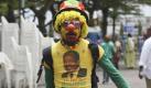 Ein Unterstützer des kamerunischen Präsidenten Paul Biya. In Kamerun finden am Sonntag die Präsidentschaftswahlen statt. Foto: dapd