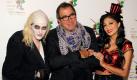 Kenny Ortega, center, director of the 35th anniversary tribute to 'The Rocky Horror Picture Show,' poses with cast members Lucas Grabeel, left, and Nicole Scherzinger, Thursday, Oct. 28, 2010, in Los Angeles. (AP Photo/Chris Pizzello)

 Foto: ap