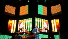 Zu den Hhepunkten zhlte die spektakulre Show der Kings Of Leon. Die weiblichen Fans stritten nach dem Konzert ber die Frage, was sehenswerter war:die Lightshow oder Snger Caleb Followill? Foto: ddp