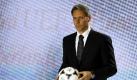 Marco van Basten wird neuer Trainer beim niederländischen Fußball-Erstligisten SC Heerenveen. Foto: Sergej Dolschenko Foto: dpa