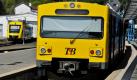 Mit heruntergelassener Sonnenblende steht ein Zug der Hessischen Landesbahn auf dem Bahnhof von Königstein. Aufgrund von Streikaufrufen der Lokführergewerkschaft GDL stehen die Züge der Konkurrenzunternehmen der Deutschen Bahn ab dem Nachmittag wieder still. Sechzig Stunden soll der Streik der Lokführer vorerst dauern. Foto: dpa