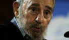 Der ehemalige kubanische Präsident Fidel Castro spricht auf der internationalen Buchausstellung in Havana mit einer Gruppe ausländischer und nationaler Intellektueller. Mit dem Auftritt hat sich Castro das erste Mal in diesem Jahr der Öffentlichkeit gezeigt. Der ehemalige Revolutionär forderte sein Publikum auf, aktiv zur Bewahrung der Menschheit beizutragen und sich einem Atomkrieg und dem Klimawandel entgegenzustellen. Foto: dpa