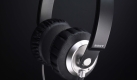 Entscheidend für einen guten Sound sind auch die richtigenKopfhörer. Hier sollten Sie auch ein paar Euro extra investieren, denn die mitgelieferten Ohrstecker liefern meist nur einen blecherndenKlang. Taugliche Kopfhörer gibt es schon um die 20 Euro, gute von 20 bis 50 Euro. Foto: Sony