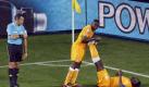 Das Spiel zwischen Elfenbeinküste und Portugal war teilweise ein Krampf. Kurz vor Schluss hatte der Ivorer Didier Zokora einen ebensolchen. Foto: ap