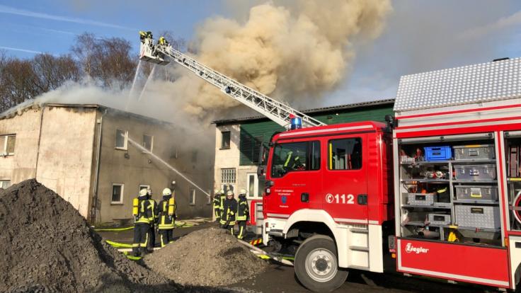 Drei Männer finden bei einem Wohnhausbrand in Arnsberg den Tod.