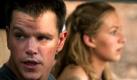 Der frühere CIA Agent Jason Bourne (Matt Damon, links) ist mit seiner Freundin Marie (Franka Potente) auf der Flucht - Szenenfoto. In der Fortsetzung der 'Bourne Identität' weiß Bourne zwar mittlerweile wer er ist, jedoch nicht, was er für folgenschwere Fehler in der Vergangenheit begangen hat. So jagen ihn nun sowohl der CIA als auch ein russischer Killer. Der häufige Einsatz von Handkameras sowie die schnellen Schnitte geben dem Film eine Menge Tempo. Die deutsche Darstellerin Franka Potente scheidet unterdessen zu einem relativ frühen Zeitpunkt aus der Handlung aus. (USA 2004, 108 Min,. FSK ab 12 J.) Foto: UIP (zu dpa Kinostarts vom 14.10.2004 - Achtung: Verwendung nur für redaktionelle Zwecke im Zusammenhang mit der Berichterstattung über diesen Film!)  Foto: dpa