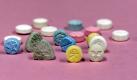 Platz 18: Ecstasy gilt seit den 1980er Jahren als Partydroge schlechthin. Sie löst Euphorie und Kontaktfreude aus, kann aber auch zu Halluzinationen und Todesfällen durch Dehydrierung führen. Zudem sind Erinnerungslücken möglich, aber reversibel. Foto: dapd