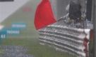 The red flag announcing the termination of the race is seen in heavy rain during the Malaysian Formula One Grand Prix at the Sepang racetrack in Kuala Lumpur, Malaysia, Sunday, April 5, 2009. The race was terminated due to heavy rain after only 32 of 56 laps were taken. (AP Photo/Oliver Multhaup) Foto: ap