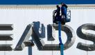 «EADS ist eine Wachstums-Story und eine Geld-Maschine», sagte EADS-Chef Louis Gallois auf einer gemeinsamen Neujahrskonferenz im Hamburger Airbus-Werk. Foto: Peter Kneffel  Foto: dpa