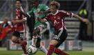 Fussball, Bundesliga, Relegation, 1. FC Nuernberg - FC Augsburg, Donnerstag (13.05.10), easycredit-Stadion, Nuernberg (Bayern): Nuernbergs Andreas Ottl (r.) spielt gegen Augsburgs Ibrahima Traore (Frankreich). Foto: Timm Schamberger/ddp   Achtung Bildredaktionen: Die Verwendung der Bilder fuer die gedruckten Ausgaben der Zeitungen und andere Print-Medien ist ohne Einschraenkungen moeglich. Die DFL erlaubt ausserdem die Publikation und Weiterverwertung von maximal sechs Bildern pro Spiel im Internet. Eine Weiterverwertung im IPTV, Mobilfunk und durch sonstige neue Technologien ist erst 2 Stunden nach Spielende der jeweiligen Wettbewerbsspiele der Bundesliga und 2. Bundesliga erlaubt !!! Foto: ddp