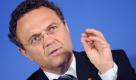 Bundesinnenminister Hans-Peter Friedrich (CSU) bietet Linksextremisten ein Aussteigerprogramm an. Foto: dapd