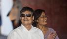Wollen in den USA ein neues Leben beginnen: Chen Guangcheng und mit seiner Ehefrau Yuan Weijing in New York. Foto: Ramin Talaie Foto: dpa