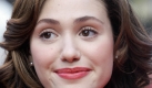 Emmy Rossum wurde mit der Muscial-Verfilmung Phantom der Oper international bekannt. Welches Kostüm sie zu Halloween tragen wird? Ganz genau weiß das die 23-Jährige noch nicht. Allerdings darf es nicht zu blutrünstig sein und die sexy Kellnerin sei auch nichts für sie. Normalerweise finde ich irgendwas lustiges. Vielleicht Pipi Langstrumpf.

 Foto: news.de/ dpa, ddp (Montage)