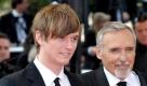 US actor Dennis Hopper (C) arrives with his wife Victoria Duffy (R) and his son from previous marriage Henry Lee Hopper (L) for the opening ceremony and the gala screening of Brazilian director Fernando Meirelles' film 'Blindness' running in competition at the 61st edition of the Cannes Film Festival, 14 May 2008, in Cannes, France. EPA/CHRISTOPHE KARABA +++(c) dpa - Bildfunk+++
pixel Foto: dpa