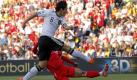 Mesut Özil: Ständiger Unruheherd und genialer Passgeber zum 4:1. Seine große Schwäche bleibt aber der Abschluss: In der 4. Minute hätte er bereits das 1:0 machen müssen, als er allein vor David James auftauchte. Note: 2 Foto: ap