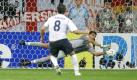 Wieder mal England: Im Viertelfinale der WM 2006 unterlagen die Three Lions Portugal mit 1:3 n.E. Gerrard, Garragher und Lampard (Foto) scheiterten an Portugals Keeper Ricardo. Foto: dpa