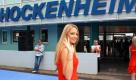 Außerordentlich freundlich präsentieren sich die Hockenheimer Grid-Girls am Rennwochende.  Foto: dpa