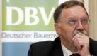 Die Transparenz-Initiative Lobby Control warf dem Deutschen Bauernverband (DBV) im Frühjahr 2009 Manipulation von Internet-Foren vor. In einer internen E-Mail hatte der DBV (im Bild: Präsident Gerd Sonnleitner) seinen Mitarbeitern und Mitgliedern geraten, sich unter Pseudonym in Internetforen im Sinne des Verbands zu äußern - ohne die Verbindung zum DBV offenzulegen. Dafür gab es Ende 2009 auch eine Mahnung vom PR-Rat. Foto: ddp