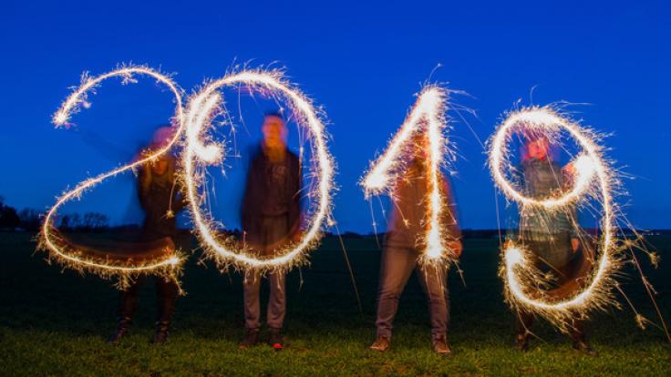 Die Jahreswechselpartys zu Silvester 2018 haben begonnen.