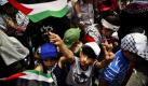 Palästinesische Kinder nehmen in Ramallah an einer Versammlung zum Gedenken an die Nakba (arabisch für Katastrophe) teil. Der 62. Jahrestag der Nakba markiert die aus der Gründung des Staates Israel resultierende Flucht tausender Palästinenser aus dem Gebiet des heutigen Israels.  Foto: ap