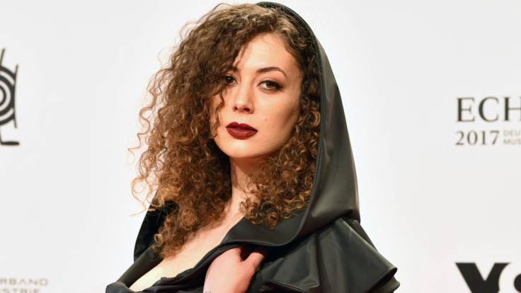 Ist Leila Lowfire schwanger?