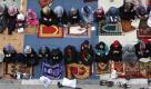 Libysche Frauen bei ihrem wöchentlichen Freitagsgebet. Nach UN-Schätzungen bereits mehr als eine halbe Million Menschen Libyen wegen der andauernden Kämpfe zwischen regimetreuen Einheiten und Opposition verlassen. Foto: dapd