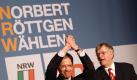 Der Vorsitzende der NRW-CDU und Spitzenkandidat für die Landtagswahl, Norbert Röttgen (l) mit Peter Hintze. Foto: Oliver Berg Foto: dpa