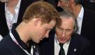 Prinz Harry trifft sich vor dem Großen Preis von Großbritannien mit dem ehemalige Formel-1-Weltmeister Jackie Stewart. Foto: dapd