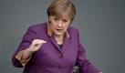 Nach den Worten von Bundeskanzlerin Angela Merkel ist es vorstellbar, den dauerhaften Euro-Rettungsschirm ESM und seinen Vorgänger EFSF einige Jahre parallel aufzuspannen. Foto: Robert Schlesinger  Foto: dpa