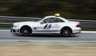 Durch Leichtbau abgespeckt und einen Tick schneller: das Formel 1-Pacecar. Foto: news.de