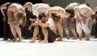 Tänzer der norwegischen Compagnie zero visibility corp. tanzen in Wolfsburg bei einer Fotoprobe für das Tanzfestival Movimentos eine Szene der Produktion Now she knows. Die Deutschlandpremiere von Now she knows ist am Mittwoch (04.05.11) im Rahmen der Movimentos Festwochen 2011 in der Autostadt in Wolfsburg zu sehen.
 Foto: Nigel Treblin/dapd