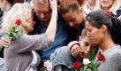 Fassungslosigkeit und tiefe Trauer in Norwegen: Wenige Stunden nach einer tödlichen Explosion im Regierungsviertel von Oslo richtet ein Bewaffneter am 22. Juli 2011 in einem Jugendlager auf der norwegischen Insel Utoya ein Blutbad an. Mindestens 85 Menschen kommen dabei um Leben. Die Polizei nimmt den 32-jährigen Anders Behring Breivik fest, der derzeit auf sein Urteil wartet. Foto: dpa