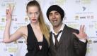 Regisseur Fatih Akin und Schauspielerin Pheline Roggan posieren gemeinsam auf dem roten Teppich. Akin hatte sich auf die klimatischen Verhältnisse bestens vorbereitet, zumindest was seine Kopfbedeckung betraf.
 Foto: ddp