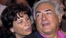 Anne Sinclair, die Frau des wegen Vergewaltigungsvorwürfen in New York festgehaltenen ehemaligen IWF-Chefs Dominique Strauss-Kahn will ihrem Mann bei dessen bevorstehenden Prozess beistehen. Gegen eine Kaution von 1 Million US-Dollar wurde Strauss-Kahn gestern aus der Untersuchungshaft entlassen, darf aber New York nicht verlassen. Foto: dpa