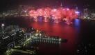 China feiert seinen 62. Nationalfeiertag mit einem Feuerwerk über dem Hafen von Hong Kong. Foto: dapd