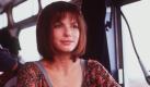 SANDRA BULLOCK (Szenenfoto aus dem Film 'Speed' von 1994) ist nach Angaben des Wirtschaftsfachblattes 'Wall Street Journal' der am schnellsten aufsteigende, junge weibliche Star in Hollywood. Die dunkelhaarige Schönheit, die einen großen Teil ihrer Kindheit bei ihrer deutschen Mutter in Nürnberg verbrachte, unterzeichnete mit Warner Bros. gerade einen Vertrag für den Film 'A Time to Kill' für sechs Millionen Dollar. (Zu dpa-KORR 'Weibliche Hollywood-Stars holen bei den Gagen rasch auf' vom 23.5.1995) (COLORplus) Foto: dpa