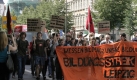 Krönung einer langen Kette von Problemen: Der bundesweite Bildungsstreik Mitte Juli 2009 war ein deutliches Signal an die Politik, dass im Hochschulsystem dringend Änderungen nötig sind. Erste Signale, das starre Korsett des Bachelor- und Mastersystems aufzuweichen, gibt es bereits. Foto: news.de