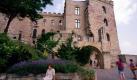 Das Hambacher Schloss bei Neustadt an der Weinstraße gilt als Wiege der Demokratie. Hier wurde 1832 das Hambacher Fest begangen, welches das Symbol der deutschen Demokratiebewegung ist. Foto: R. Schädler