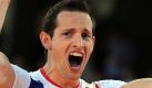 Stabhochspringer Lavillenie siegt in Cottbus
Vorspann: 	
Text: 	

Cottbus (dpa) - Hallen-Europameister Renaud Lavillenie hat beim 9. Internationalen Springer-Meeting in Cottbus den Stabhochsprung-Wettbewerb gewonnen. Der Franzose überquerte eine Höhe von 5,85 Meter und stellte damit einen neuen Meeting-Rekord auf.

Lavillenie, der mit 5,92 Meter die Weltjahresbestleistung hält, scheiterte danach dreimal an der Höhe von 6,02 Meter. «Es ist eine Augenweide, Lavillenie zuzusehen», sagte ein zufriedender Meeting- Direktor Ulrich Hobeck.

Platz zwei belegte in der mit 2000 Zuschauern ausverkauften Lausitz-Arena Björn Otto (Bayer Uerdingen/Dormagen) mit übersprungenen 5,50 Meter vor dem höhengleichen Belgier Denis Goossens.

Im Hochsprung der Frauen setzte sich Swetlana Schkolina aus Russland mit 1,96 Meter durch und stellte damit eine neue Weltjahresbestleistung auf. Die Spanierin Ruth Beitia belegte mit 1,94 Meter Platz zwei vor Marina Aitowa (Kasachstan/1,84) und Julia Hartmann (Potsdam/1,84).
Ressort: 	Sport
Schlagworte: 	Leichtathletik/Halle/Cottbus/ Foto: dpa