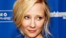 US-Schauspielerin Anne Heche kommt zur Premiere des Films Cedar Rapids beim Sundance Film Festival in Park City in Utah. In der Komödie muss ein Versicherungsvertreter in die Stadt Cedar Rapids ziehen, um seinen Arbeitsplatz zu retten. Am 21. Februar kommt der Film in unsere Kinos. Foto: dapd