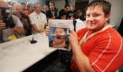 ber Nacht ist Steiner zu einem der Stars der Olympischen Spiele geworden: SUPERSTEINER stand am Tag nach seinem Goldcoup sogar mit Riesenbild auf der Titelseite der Zeitung China Daily. Foto: dpa