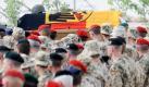 Im Feldlager Masar-i-Scharif trauern Bundeswehrsoldaten um ihre getöteten Kameraden. In der nordafghanischen Provinz Baghlan waren vier Bundeswehrsoldaten getötet worden. Foto: dpa