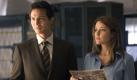 Dr. Jeremy Stone (Benjamin Bratt) und Dr. Noyce (Christa Miller) stehen vor einem Rätsel. Foto: RTL2